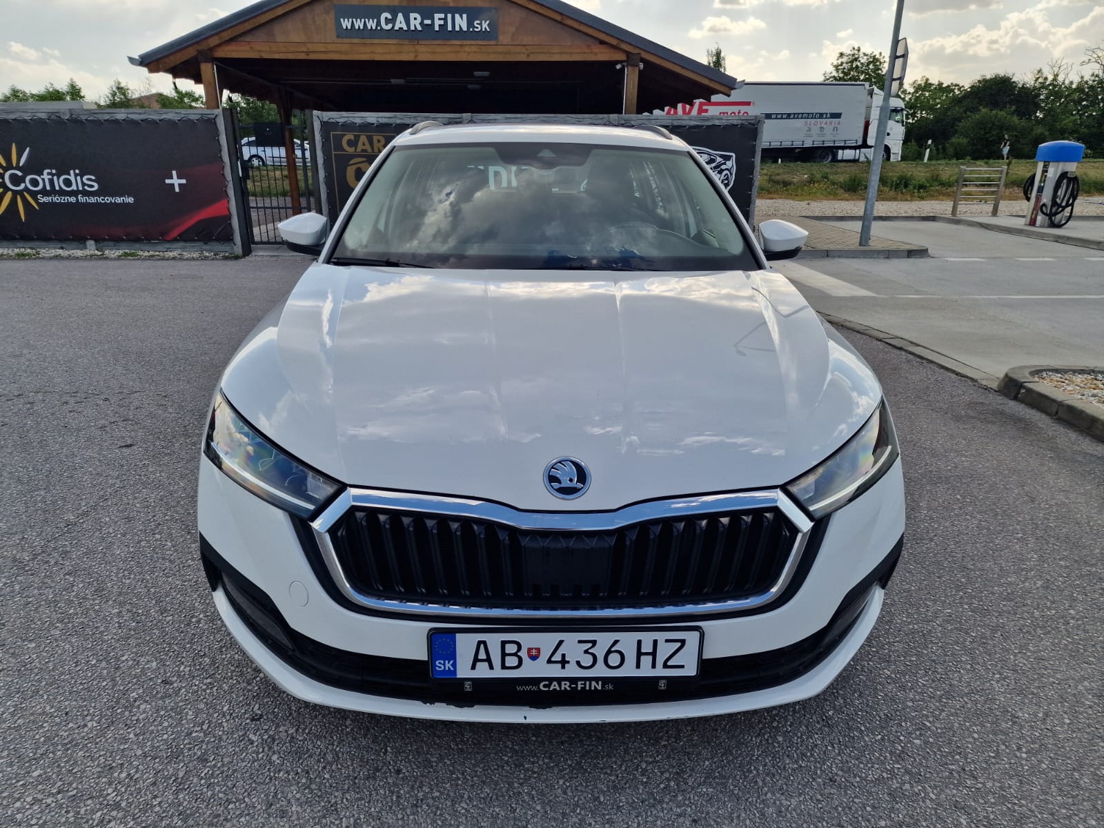
								Škoda Octavia Combi 2.0 TDI SCR Ambition DSG full									