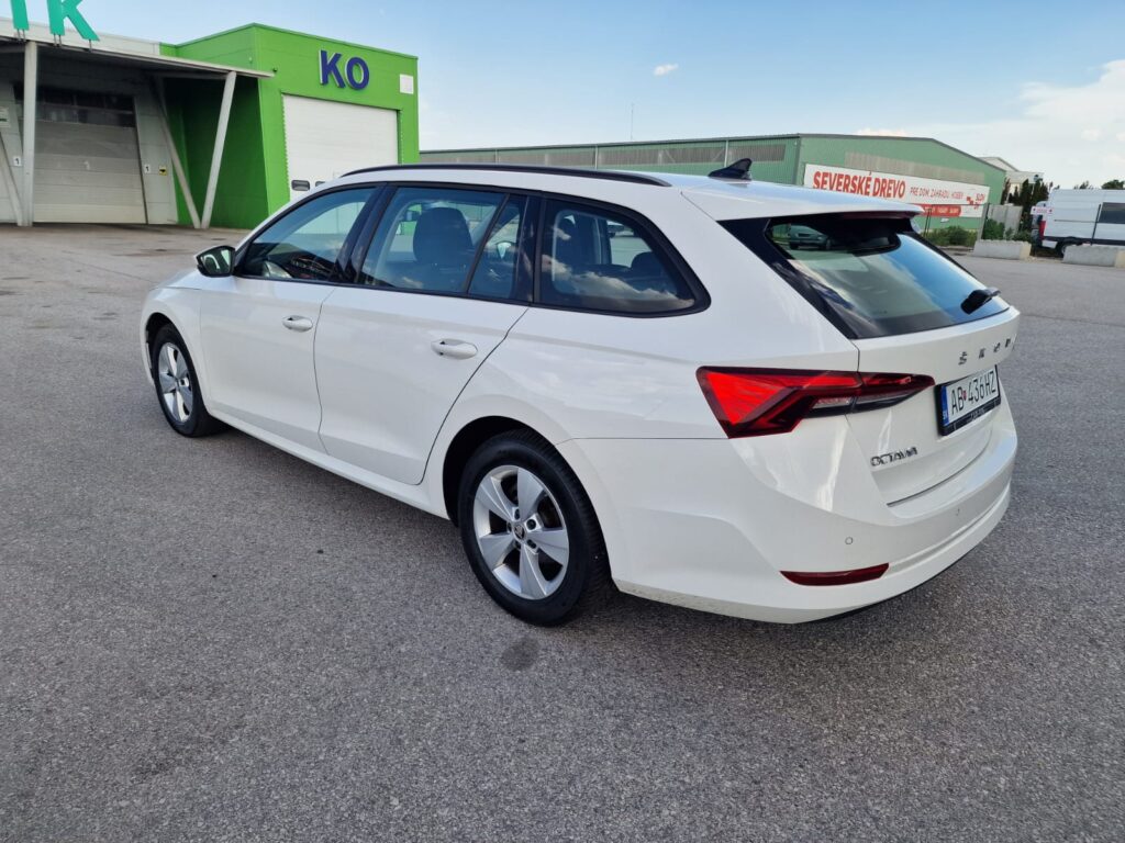 Škoda Octavia Combi 2.0 TDI SCR Ambition DSG