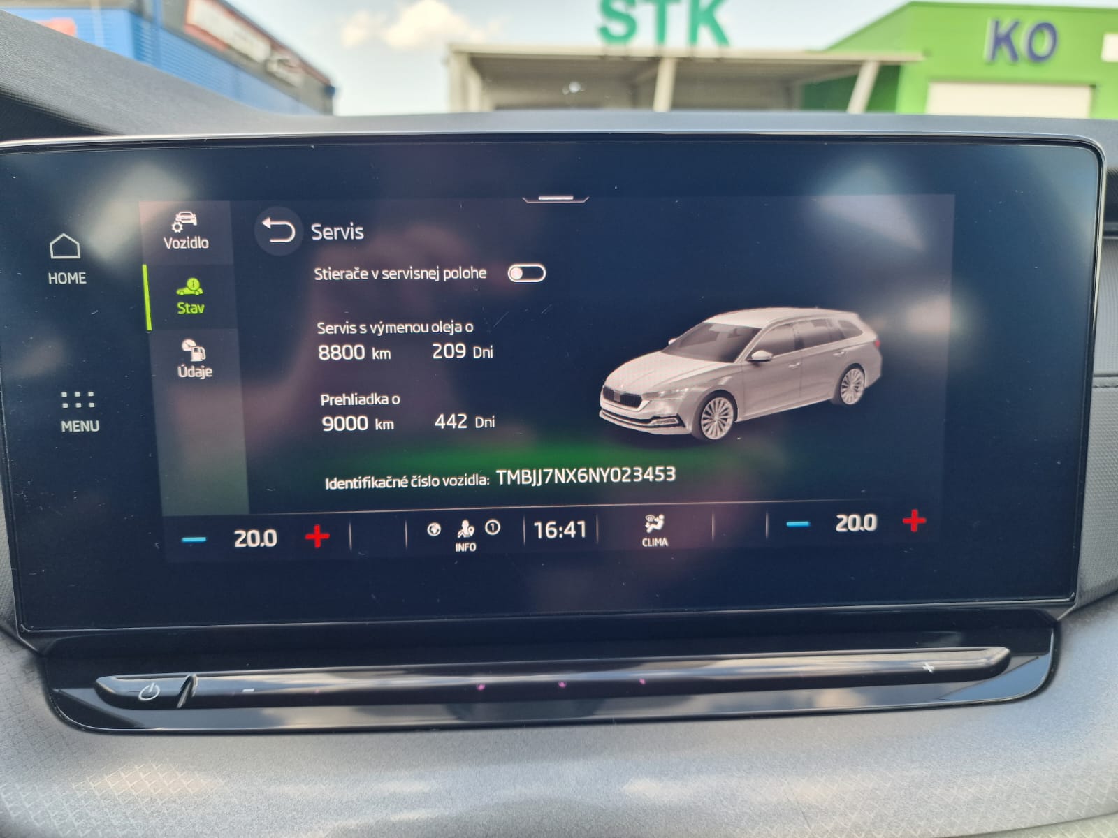 
								Škoda Octavia Combi 2.0 TDI SCR Ambition DSG full									