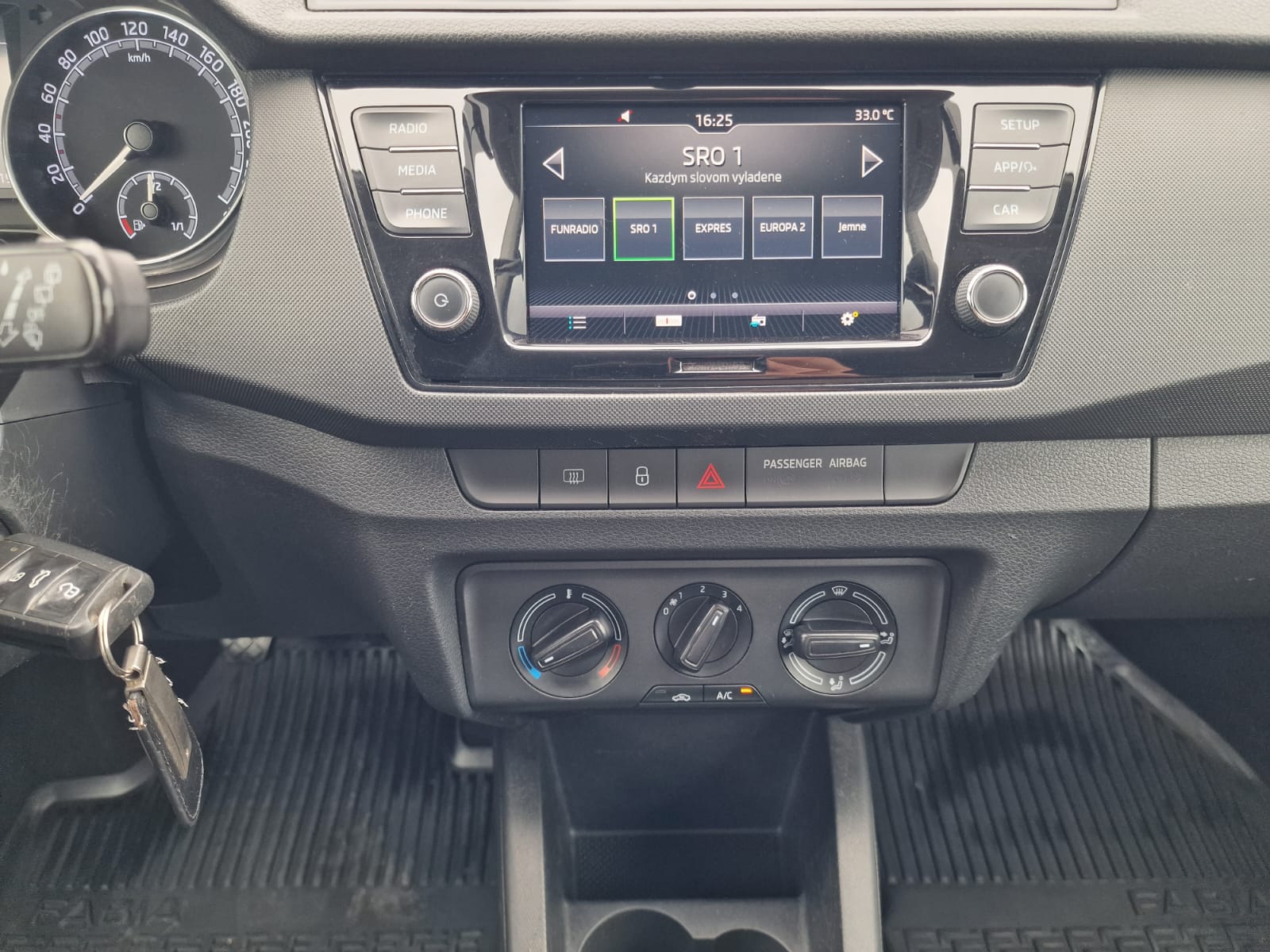 
								Škoda Fabia 1.0 MPI LPG 44KW full									