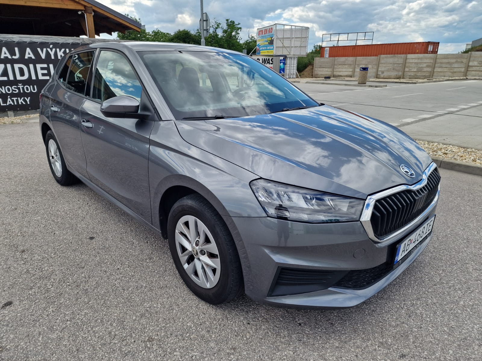 
								Škoda Fabia 1.0 MPI Ambition full									