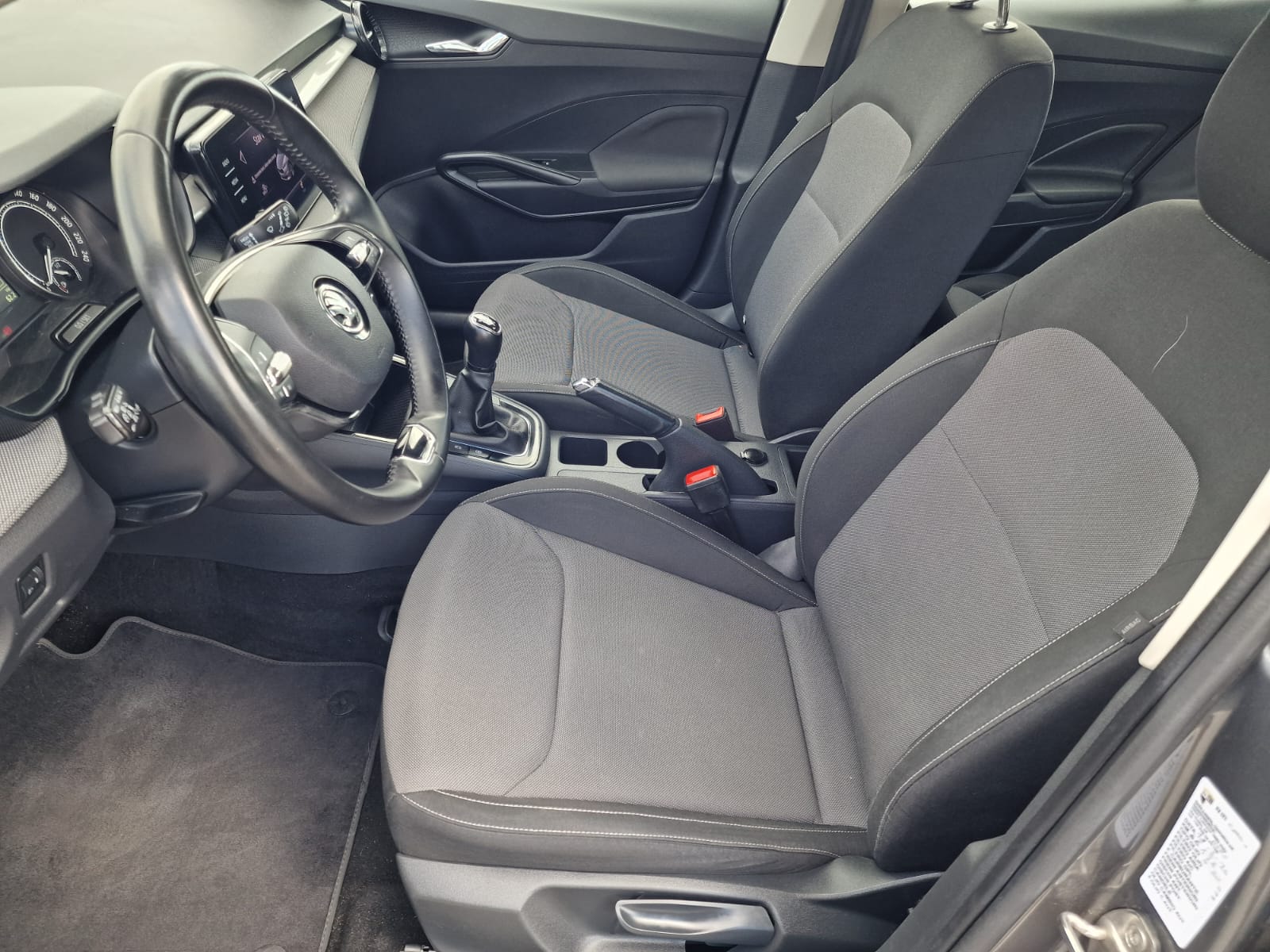
								Škoda Fabia 1.0 MPI Ambition full									