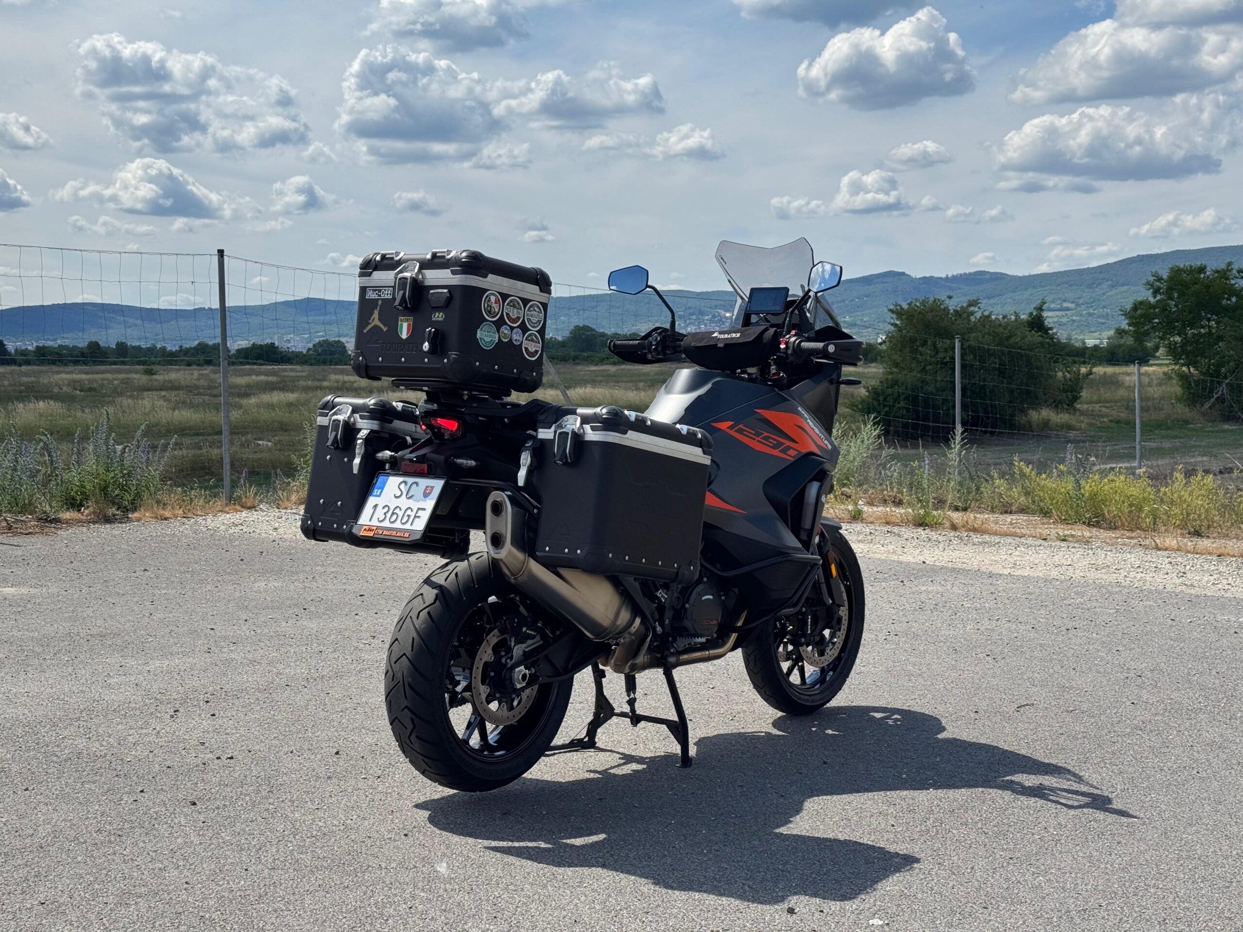 
								KTM 1290 Super Adventure S full									