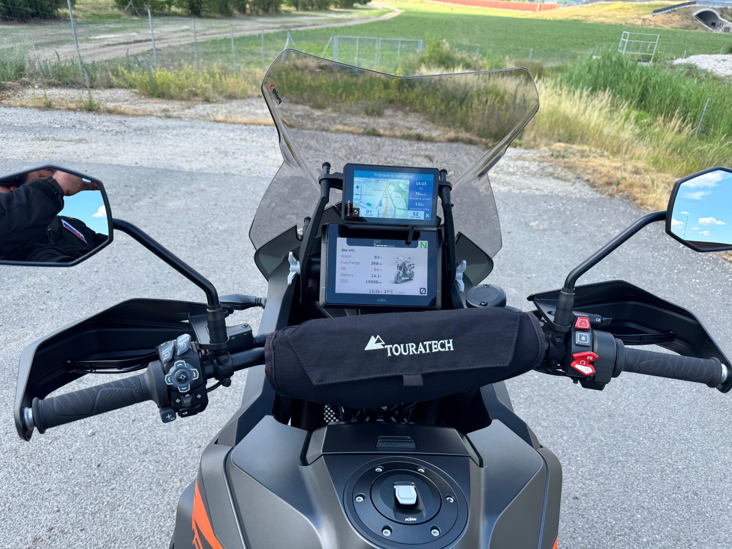 
								KTM 1290 Super Adventure S full									