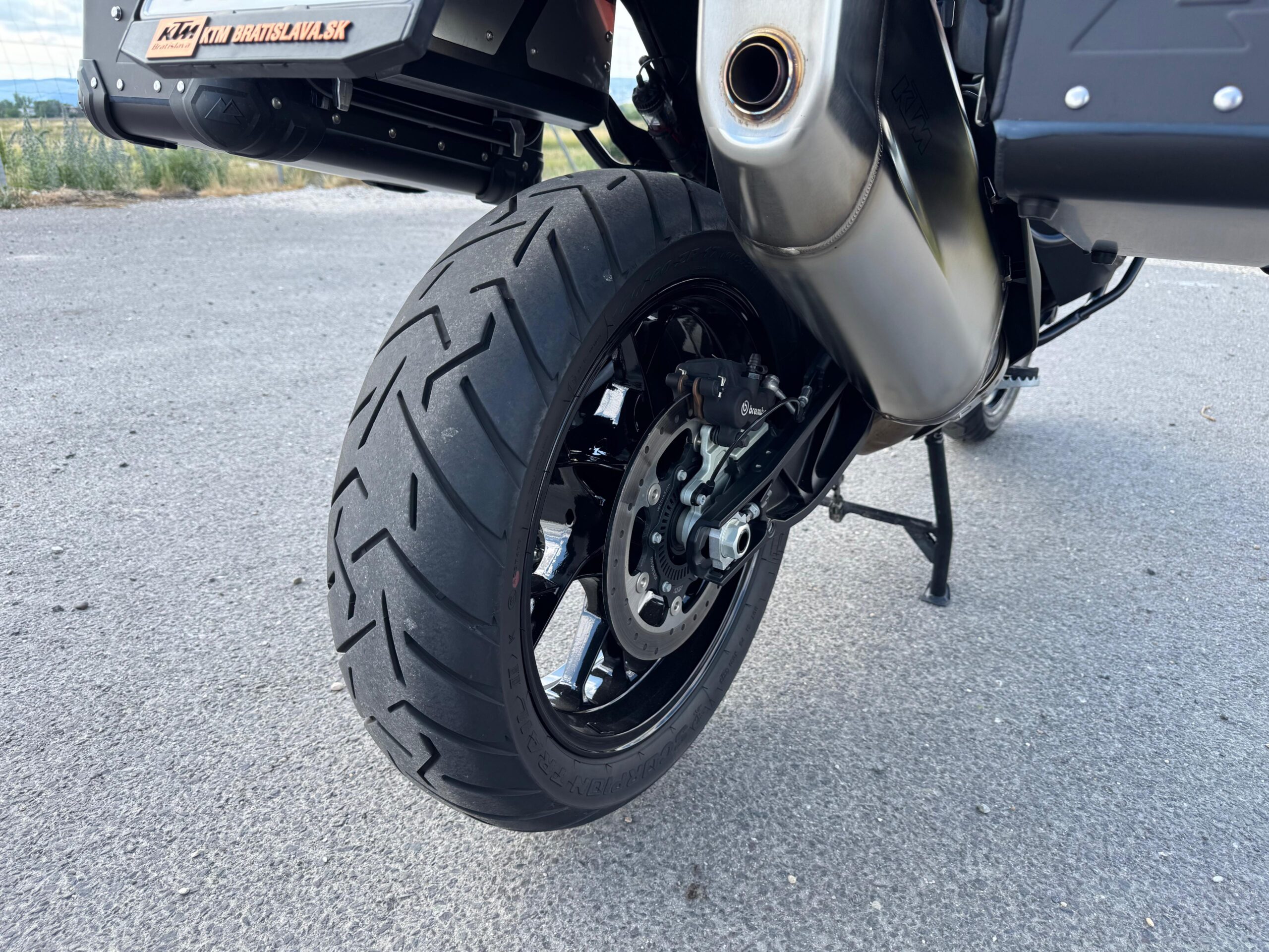 
								KTM 1290 Super Adventure S full									