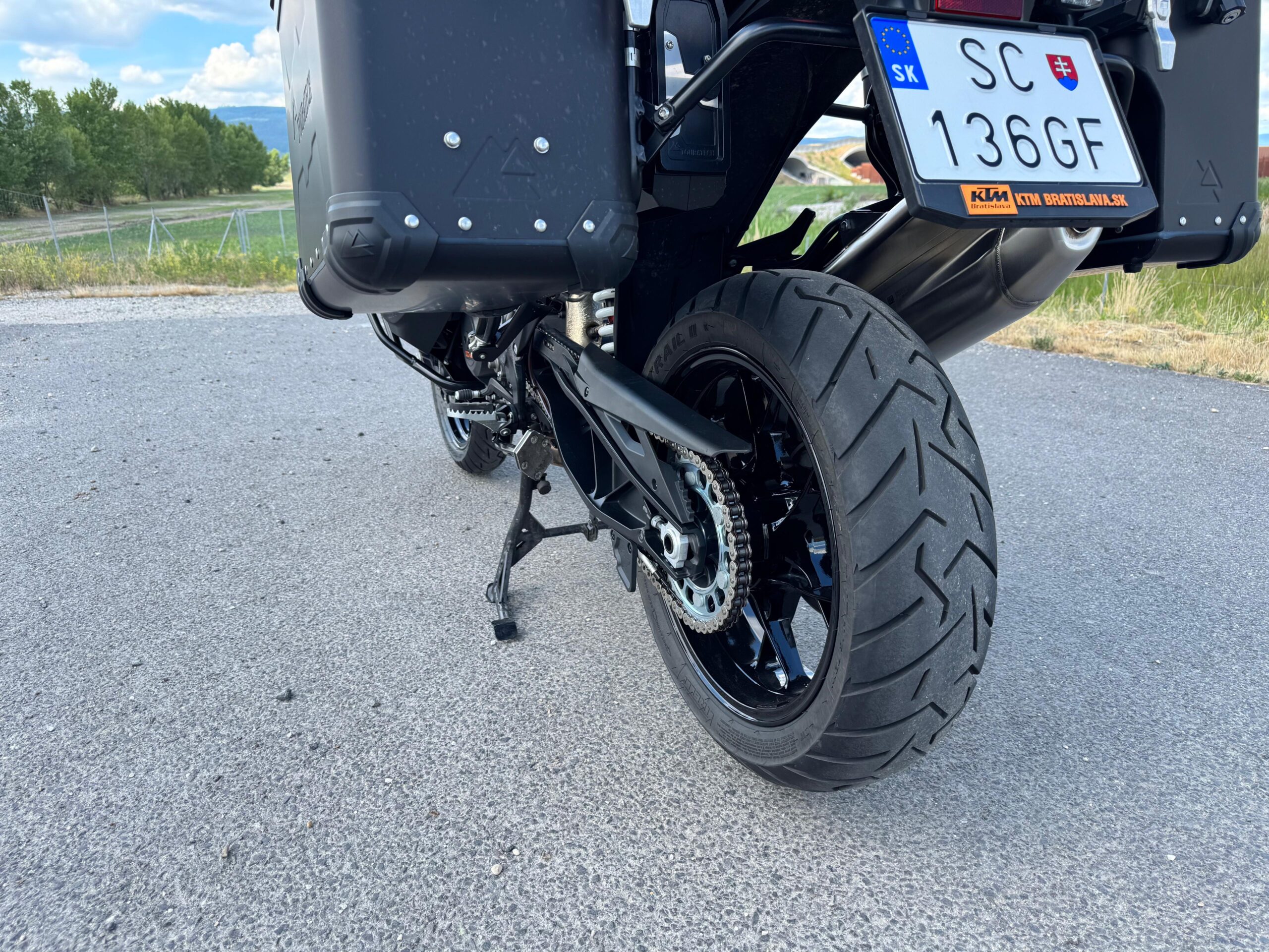 
								KTM 1290 Super Adventure S full									