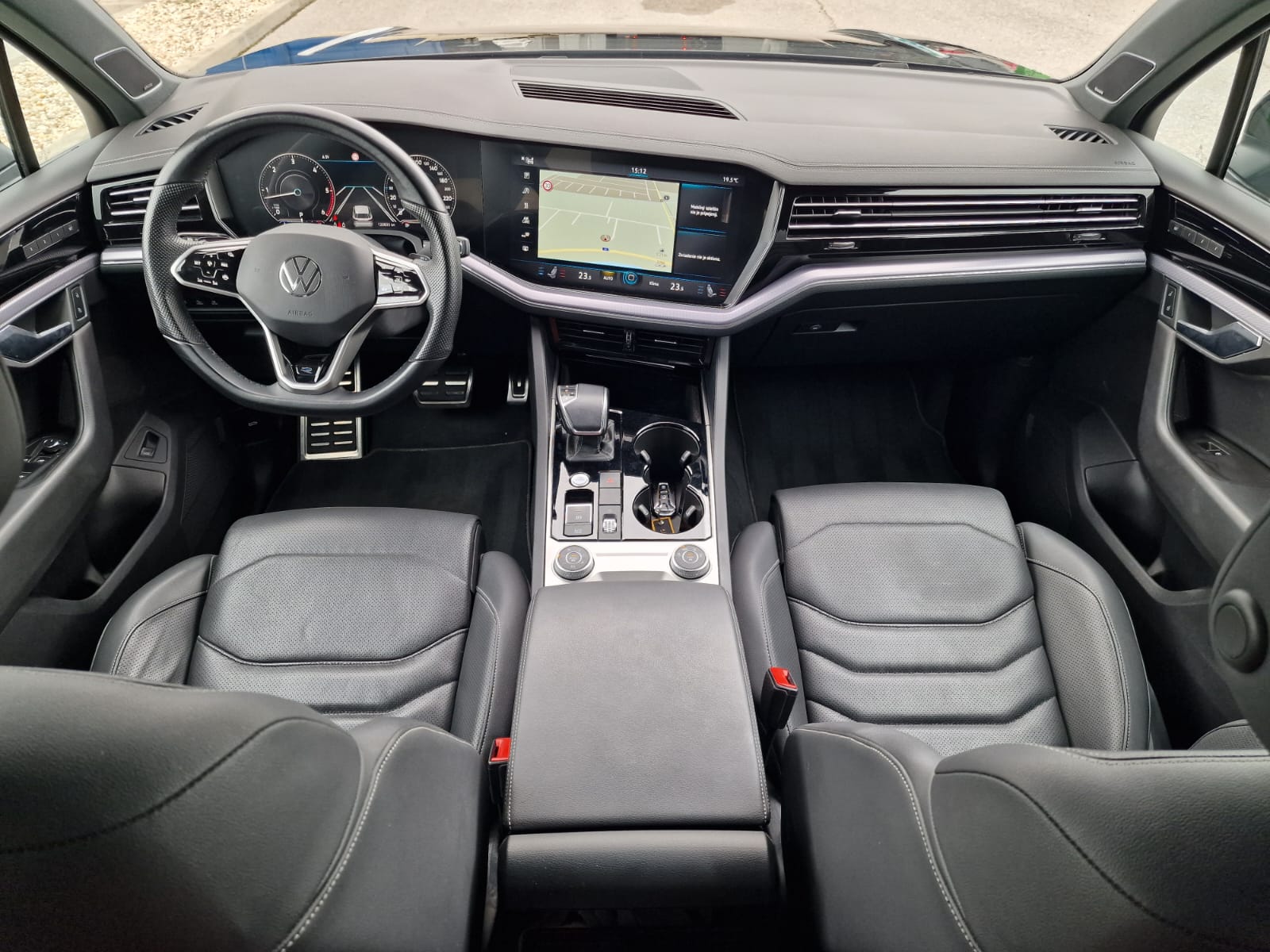 
								Volkswagen Touareg 3.0 V6 TDI SCR R-Line 4Motion Tiptronic full									