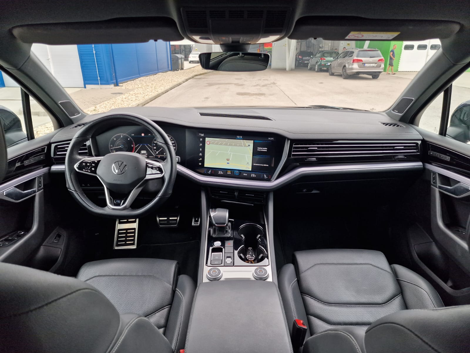 
								Volkswagen Touareg 3.0 V6 TDI SCR R-Line 4Motion Tiptronic full									