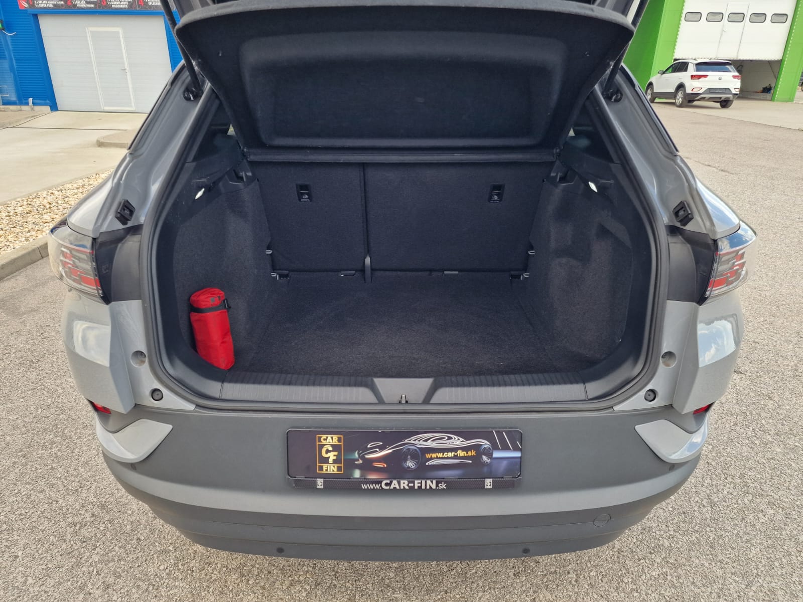 
								Volkswagen ID.4 Pro Performance 77 kWh full									