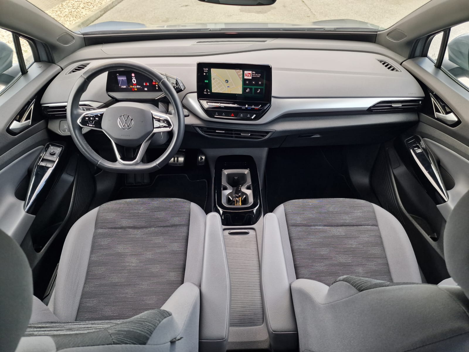 
								Volkswagen ID.4 Pro Performance 77 kWh full									