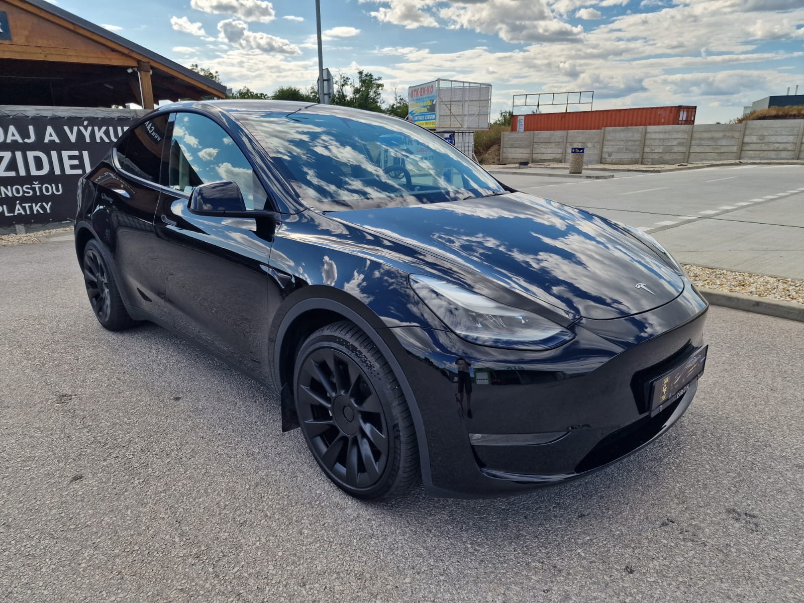 
								Tesla Model Y Long Range Dual Motor full									