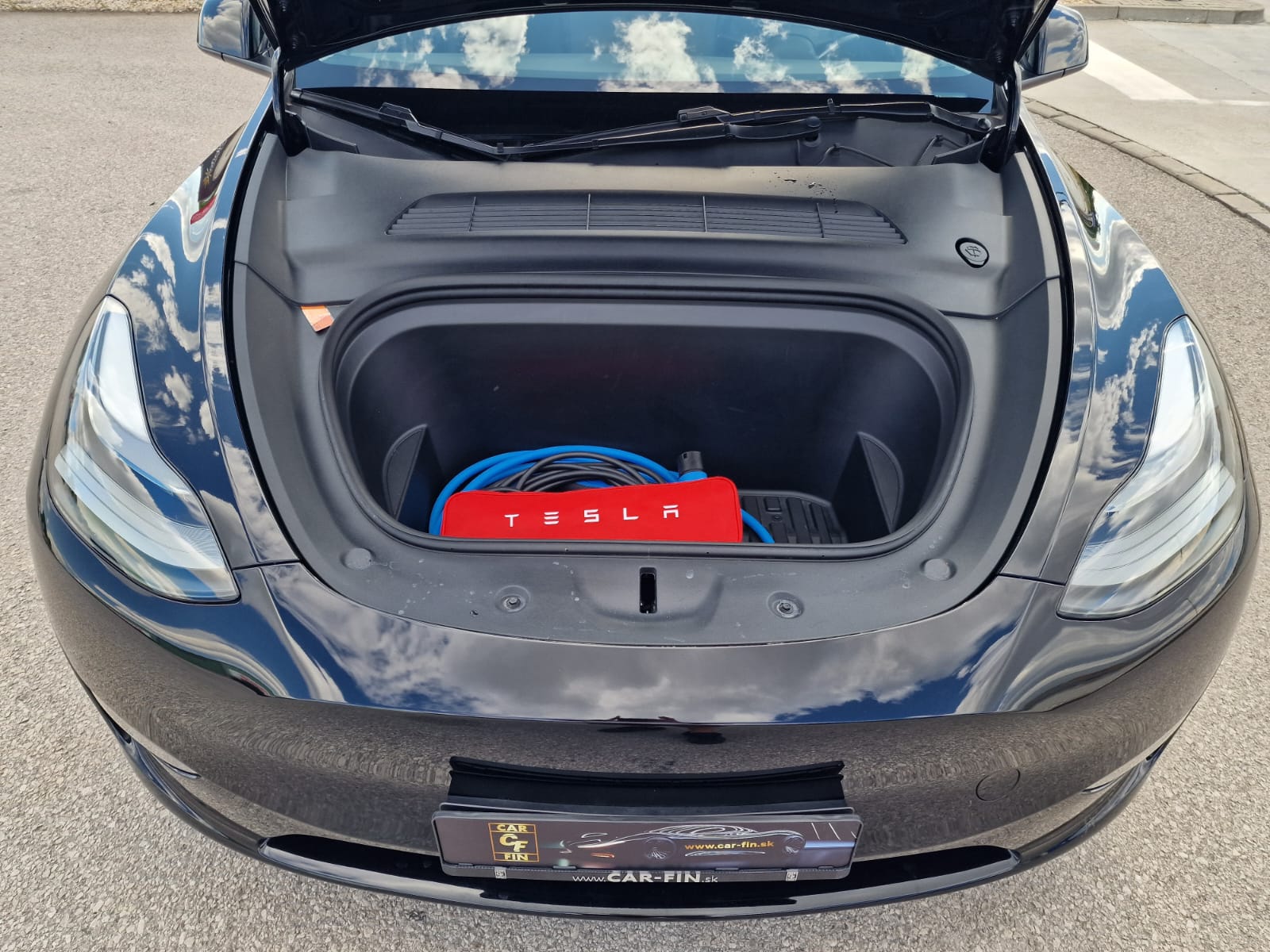 
								Tesla Model Y Long Range Dual Motor full									