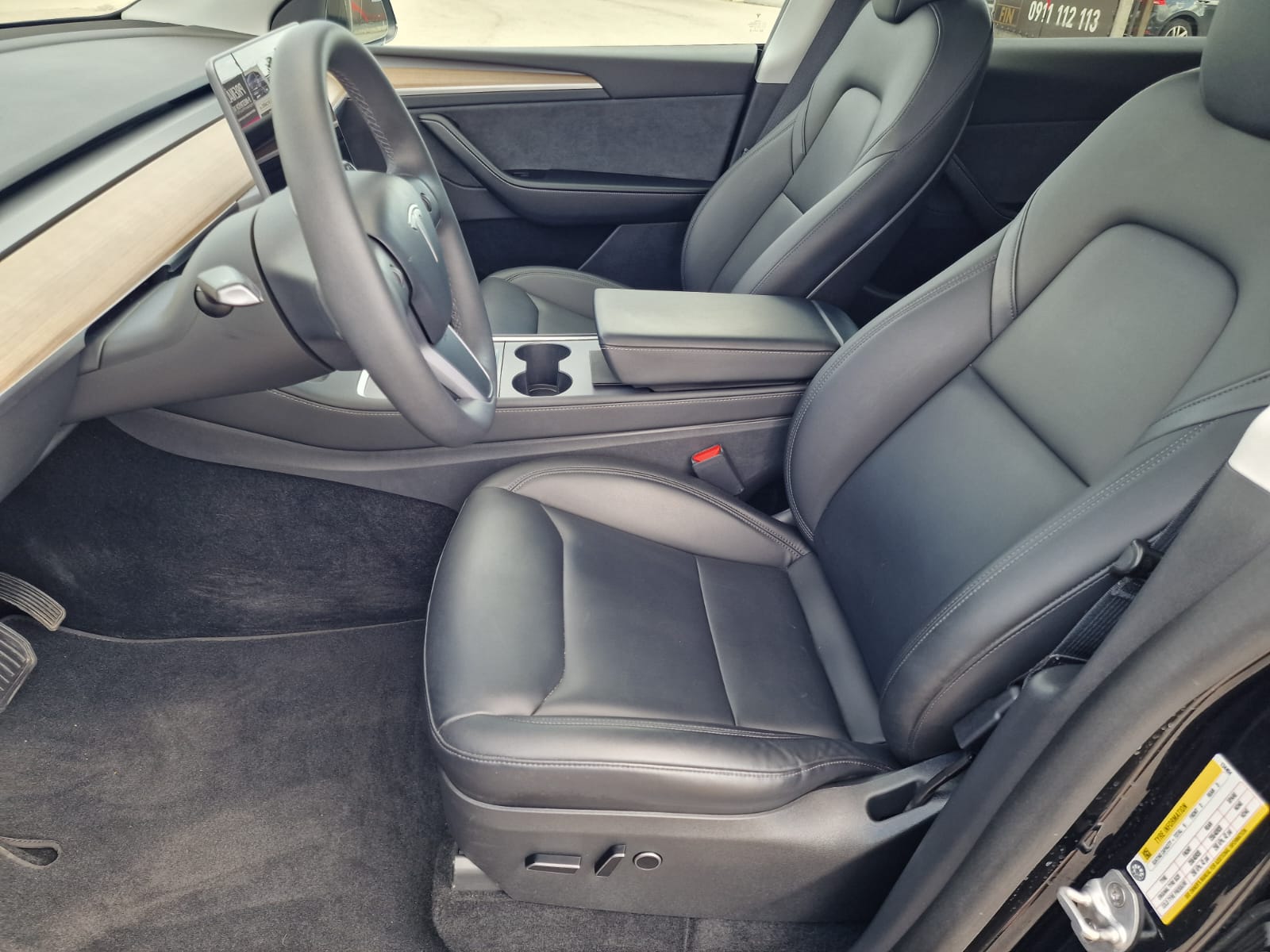 
								Tesla Model Y Long Range Dual Motor full									