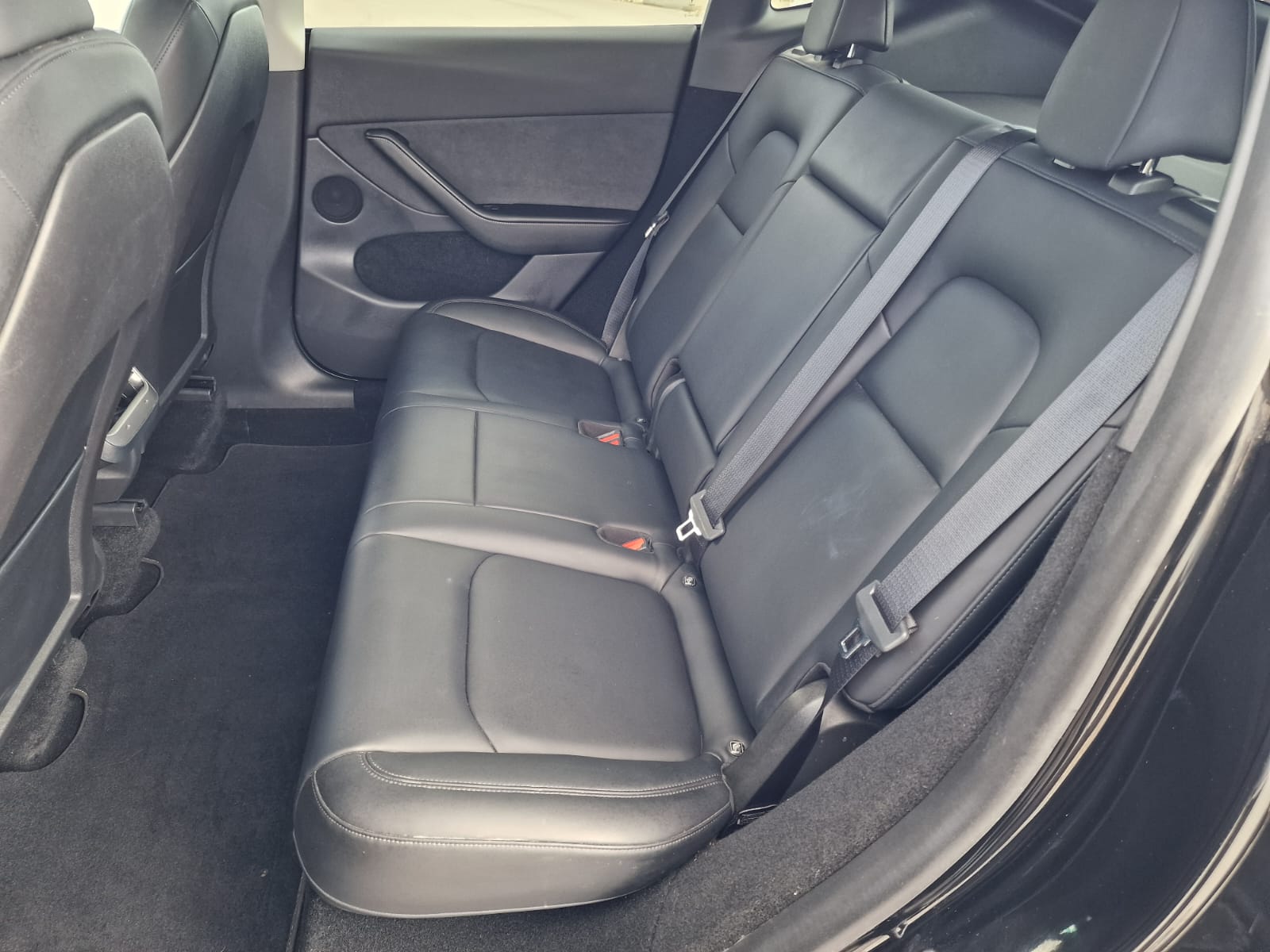 
								Tesla Model Y Long Range Dual Motor full									