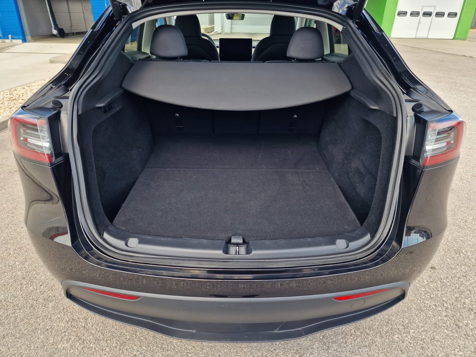
								Tesla Model Y Long Range Dual Motor full									