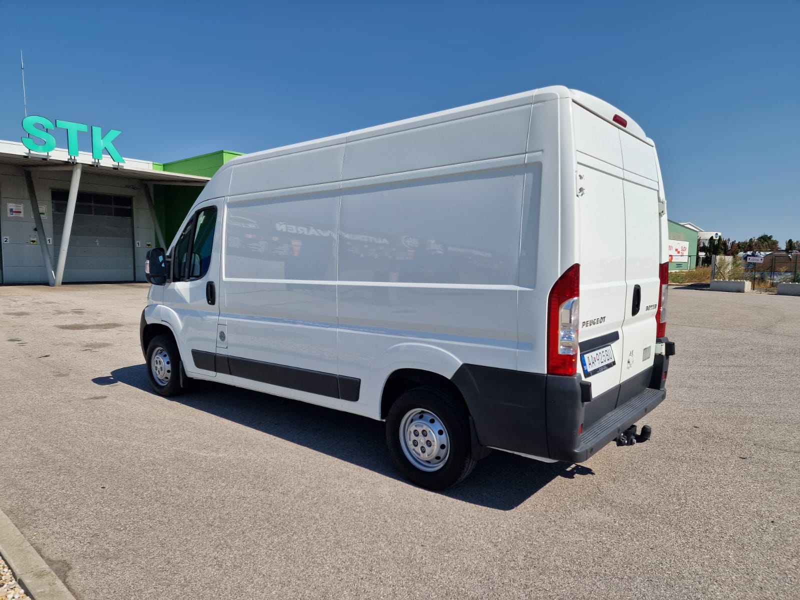 
								Peugeot Boxer 2.2 HDi L2H2 full									