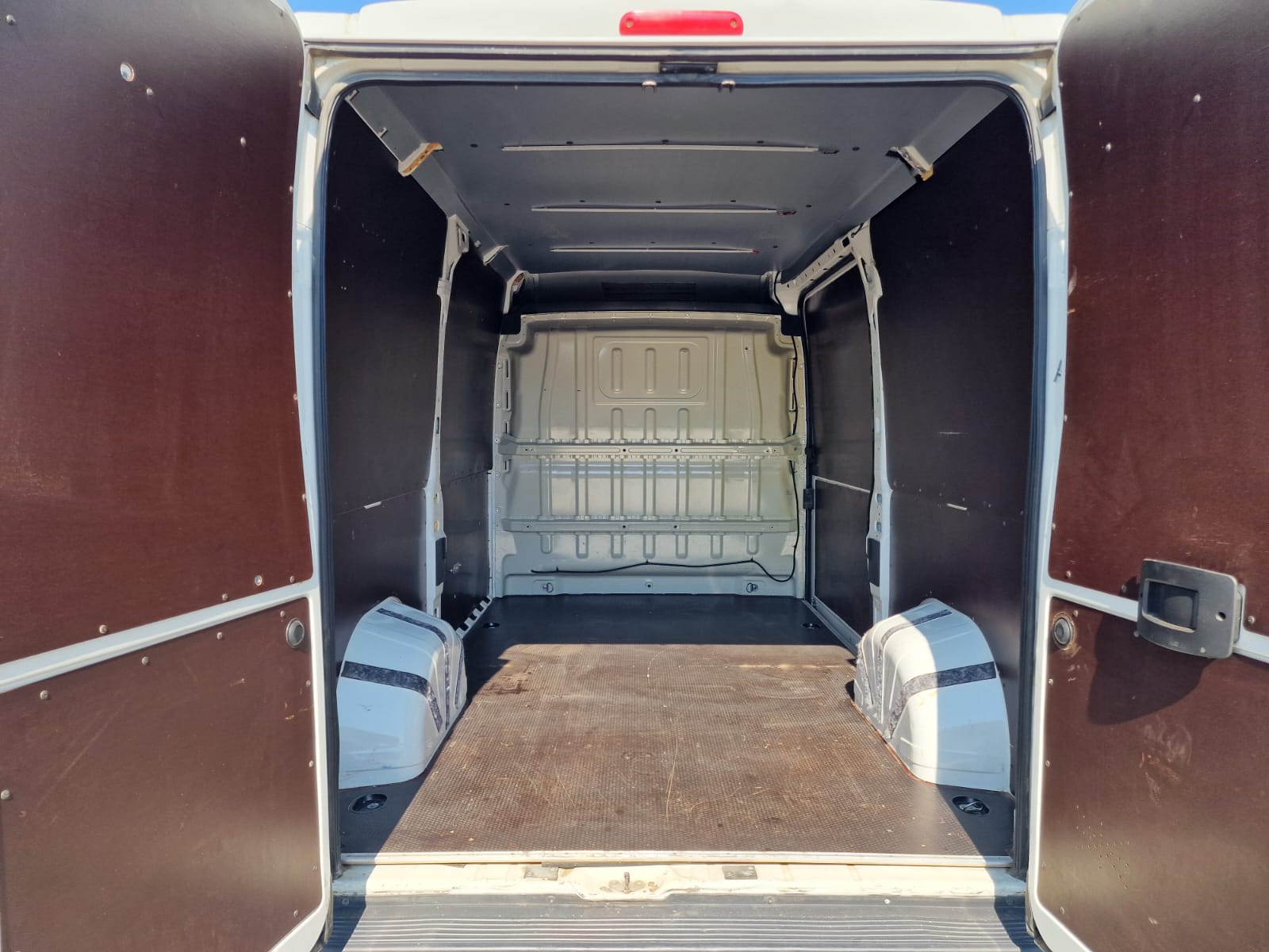 
								Peugeot Boxer 2.2 HDi L2H2 full									