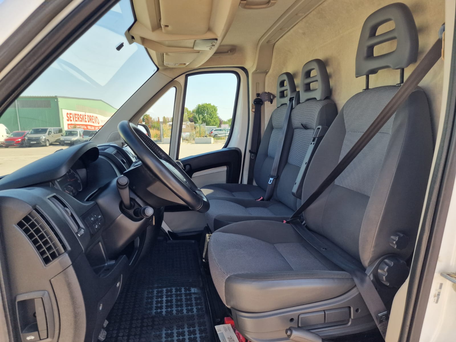 
								Peugeot Boxer 2.2 HDi L2H2 full									