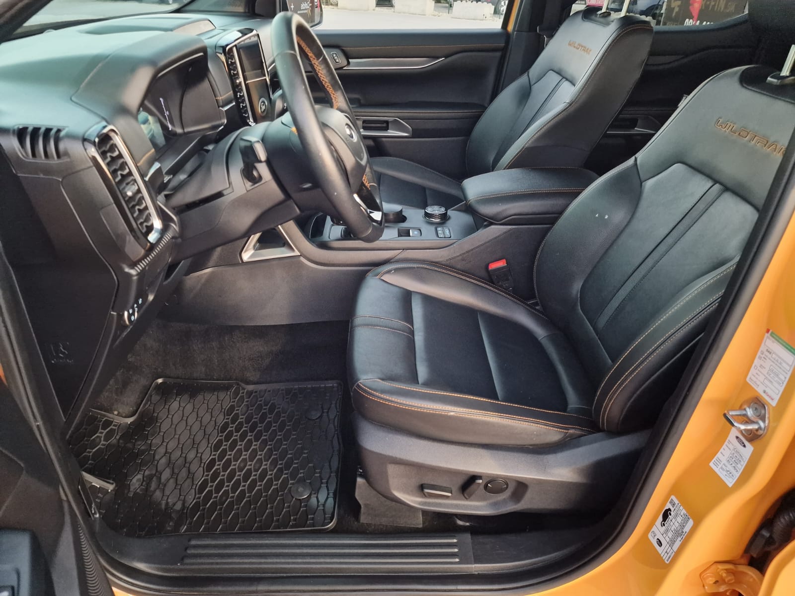 
								FORD RANGER 2.0 TDCi BiTurbo 4WD DoubleCab A/T Wildtrack full									