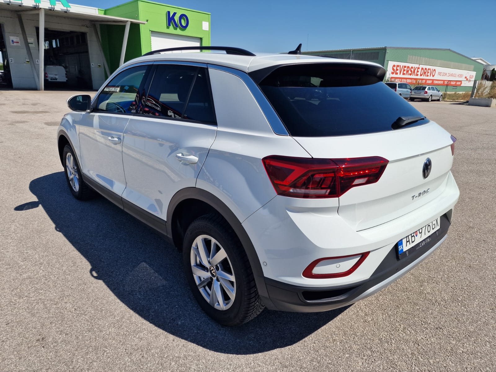 
								Volkswagen T-roc 1.5TSi Move DSG full									