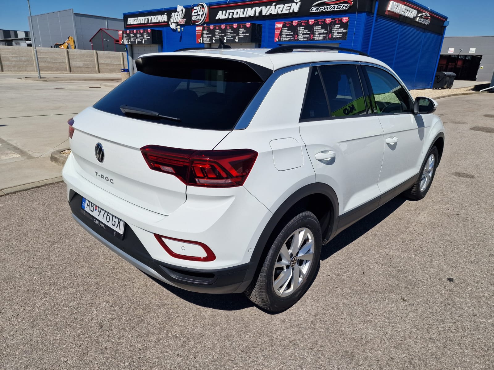 
								Volkswagen T-roc 1.5TSi Move DSG full									