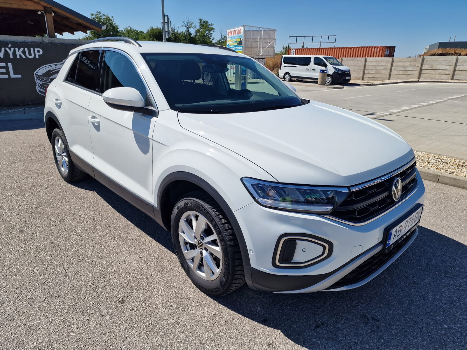 
								Volkswagen T-roc 1.5TSi Move DSG full									