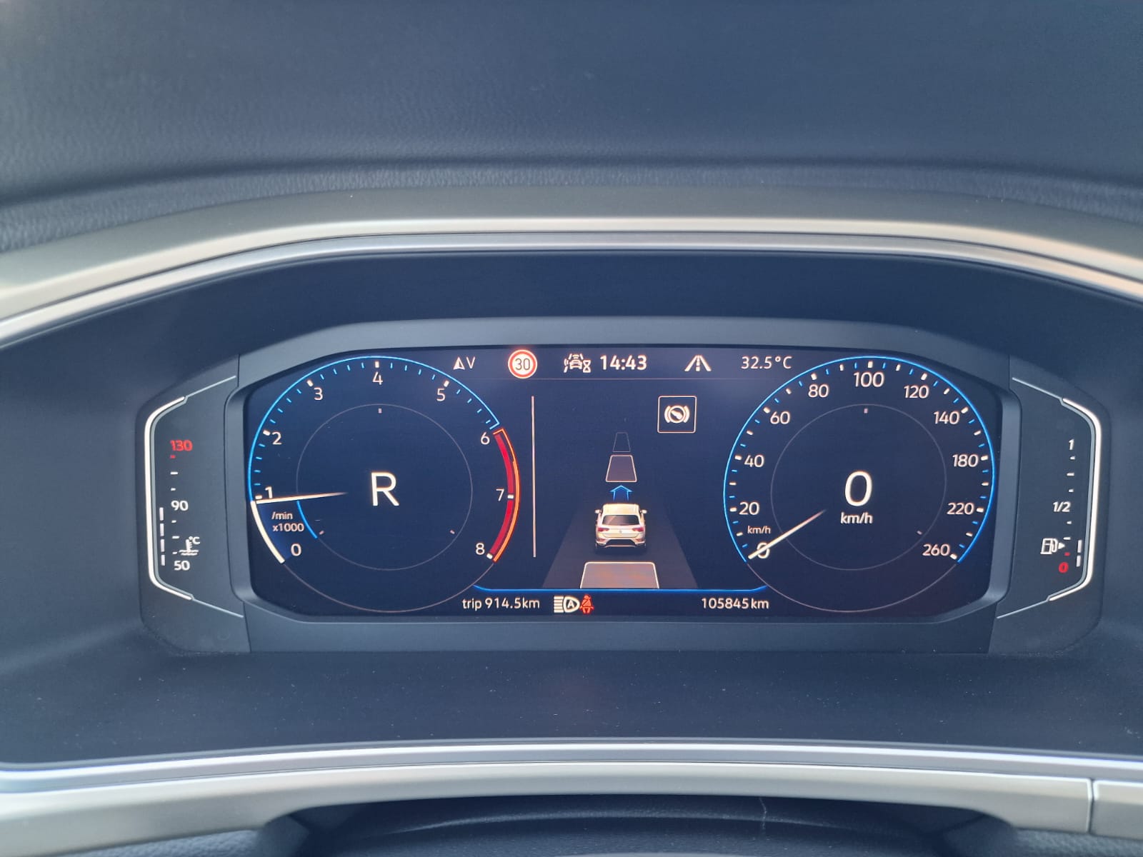 
								Volkswagen T-roc 1.5TSi Move DSG full									