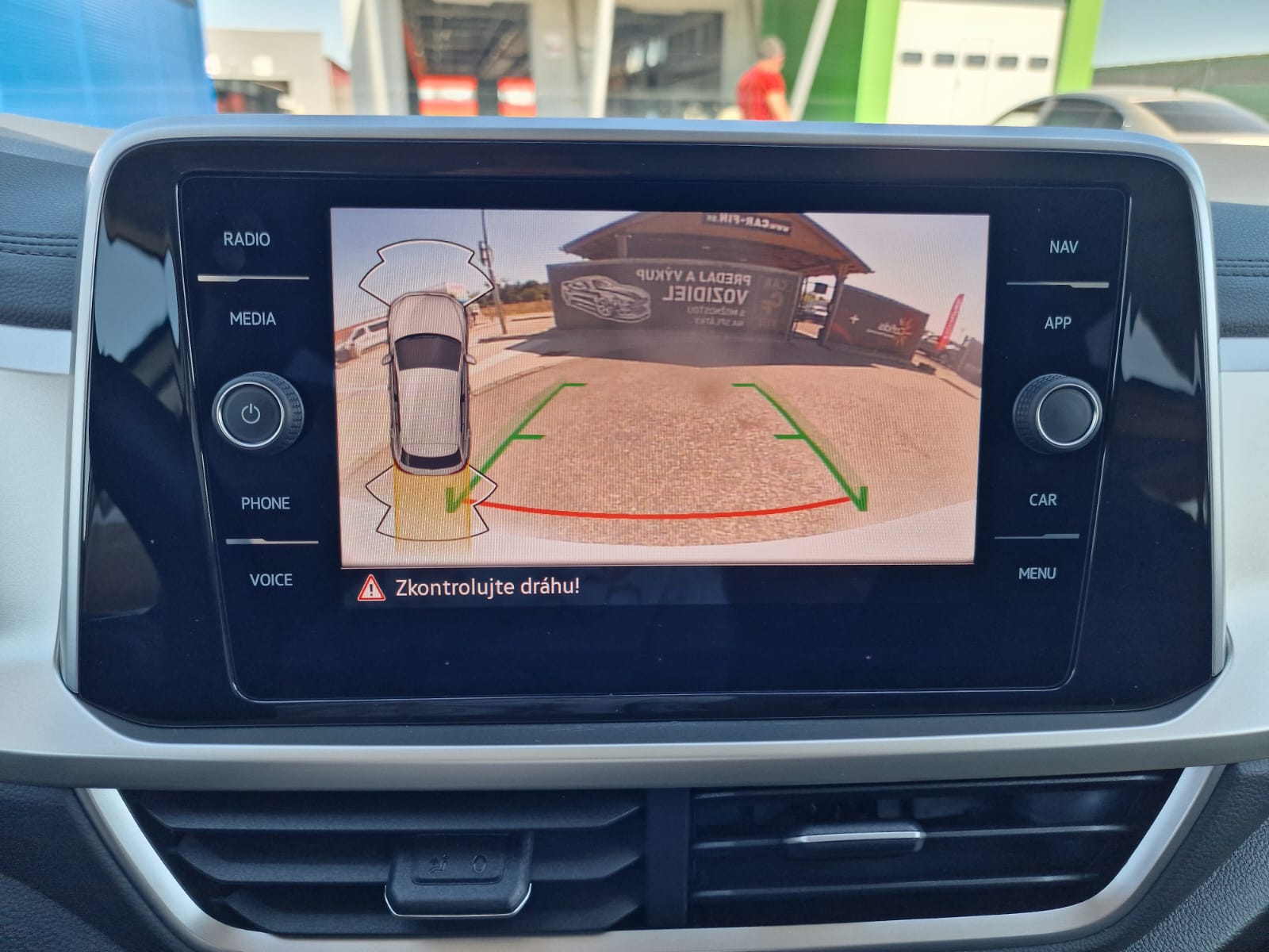 
								Volkswagen T-roc 1.5TSi Move DSG full									