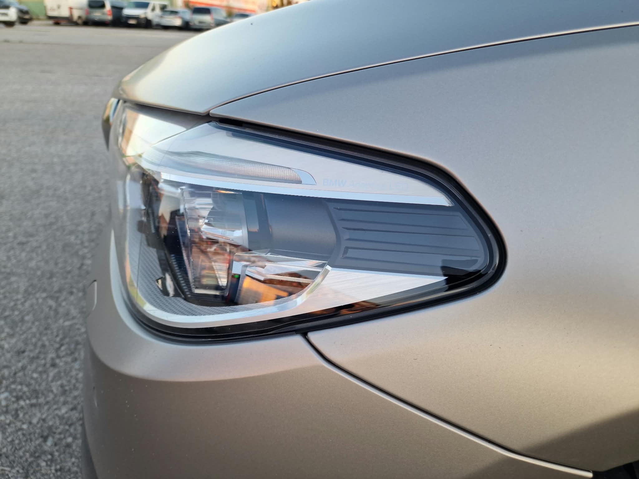 
								BMW Rad 5 M550i xDrive A/T full									