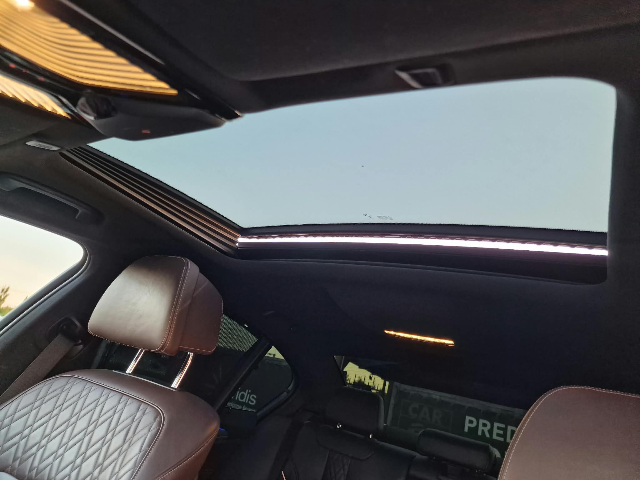 
								BMW Rad 5 M550i xDrive A/T full									