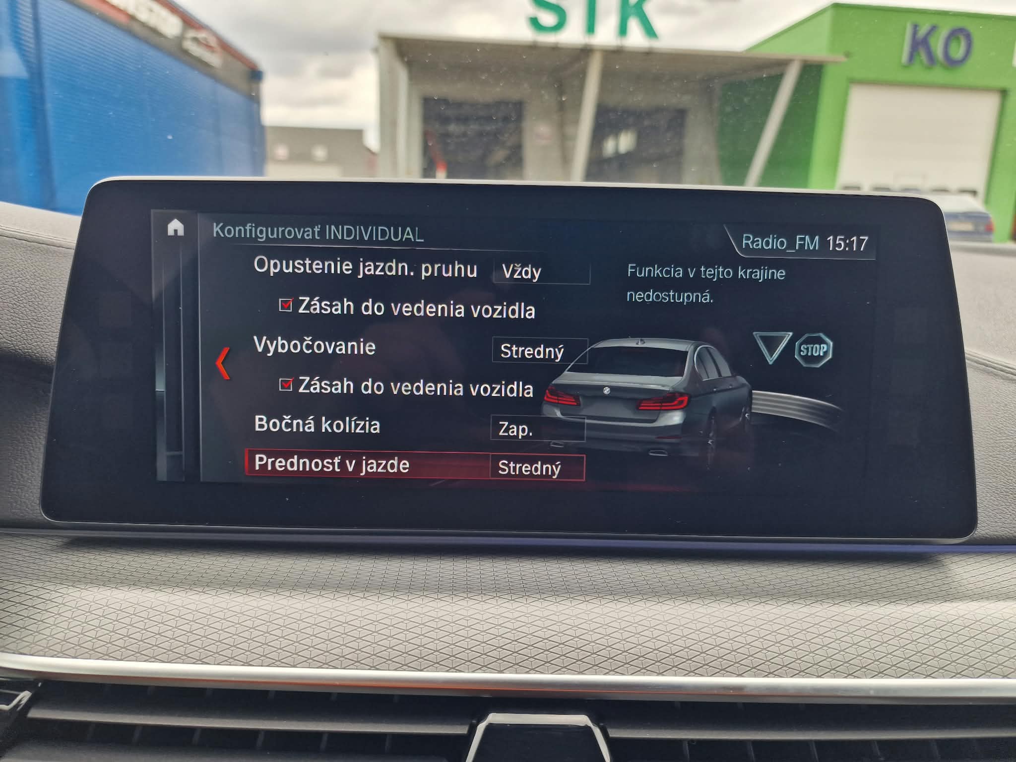 
								BMW Rad 5 M550i xDrive A/T full									