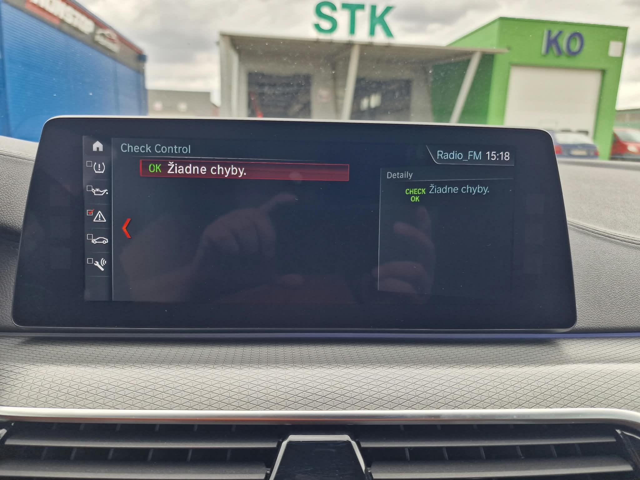 
								BMW Rad 5 M550i xDrive A/T full									