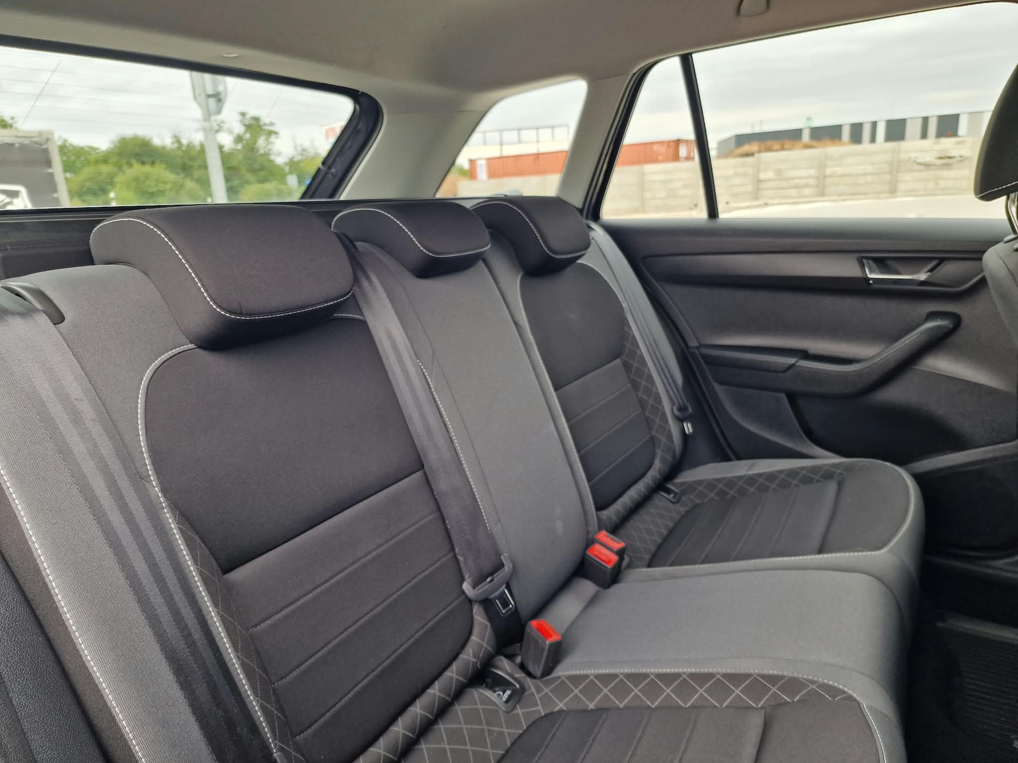 
								Škoda Fabia Combi 1.0 TSI Ambition full									