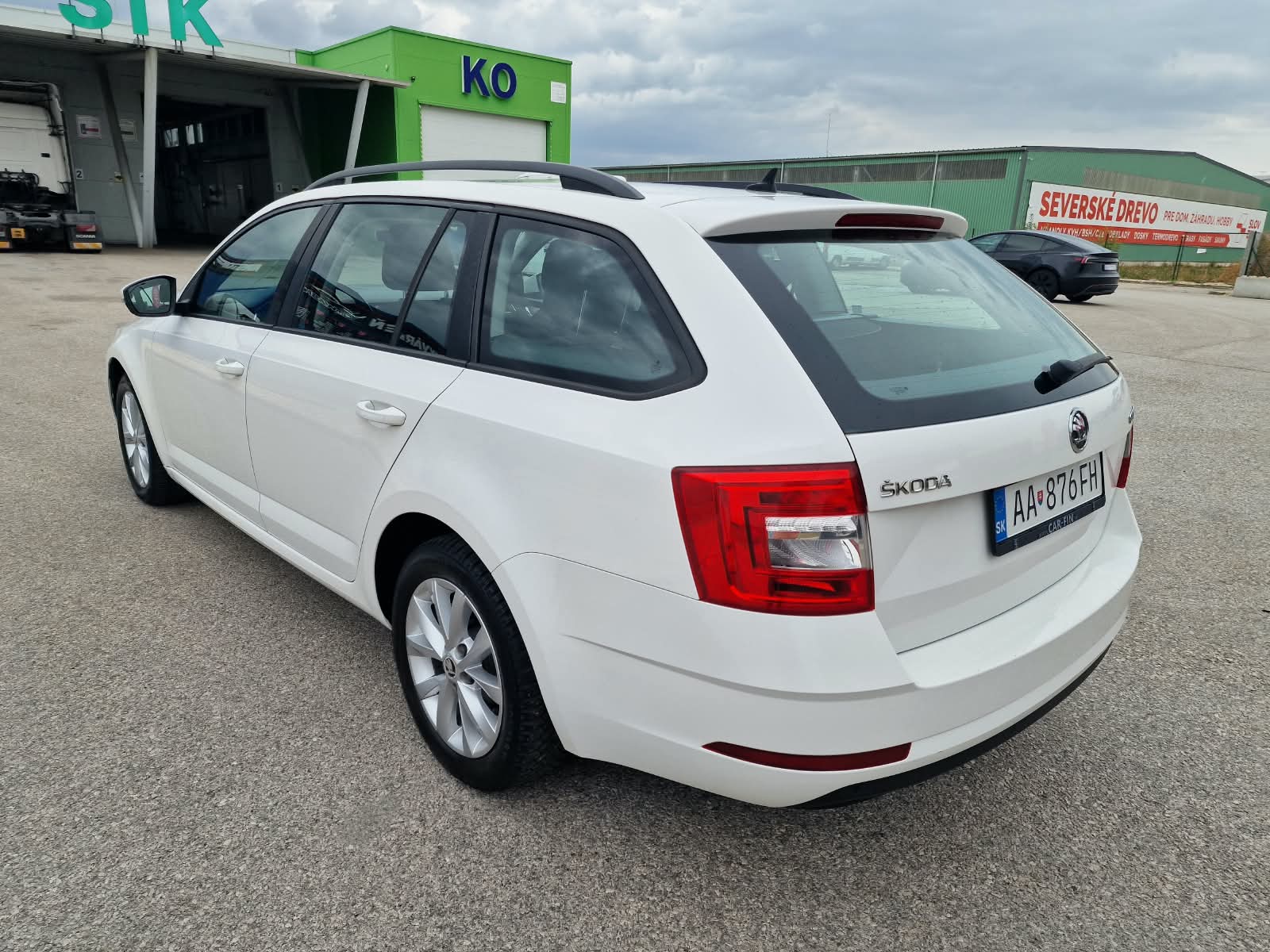 
								Škoda Octavia Combi 1.6 TDI Ambition full									