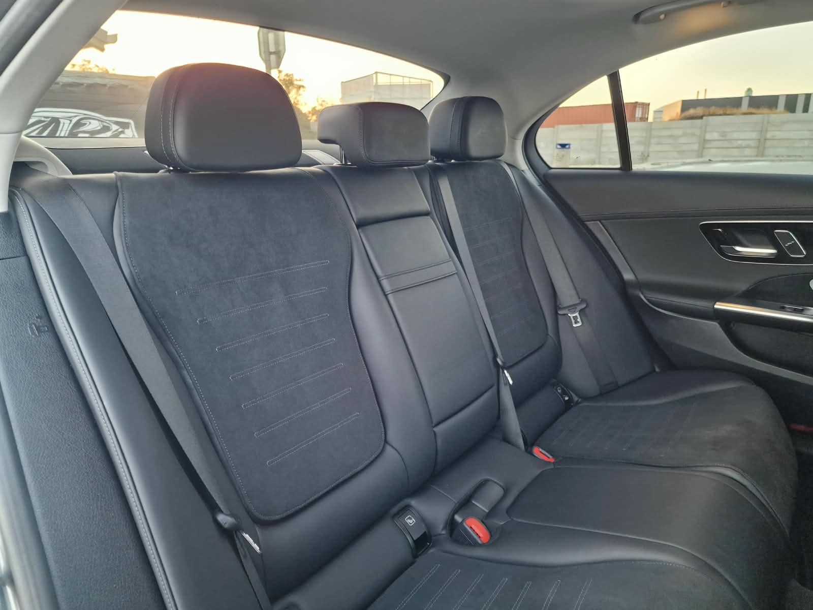 
								Mercedes-Benz C trieda Sedan 220 d mHEV A/T full									