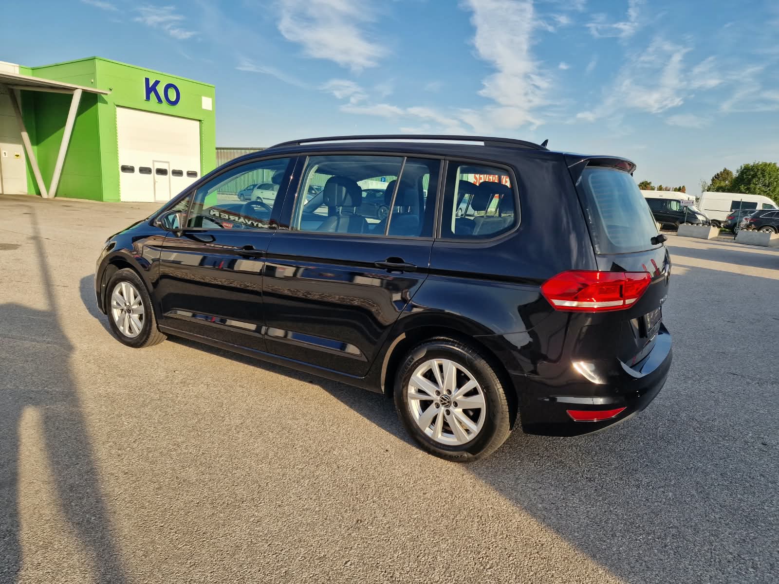 
								Volkswagen Touran 2.0 TDI Comfortline full									