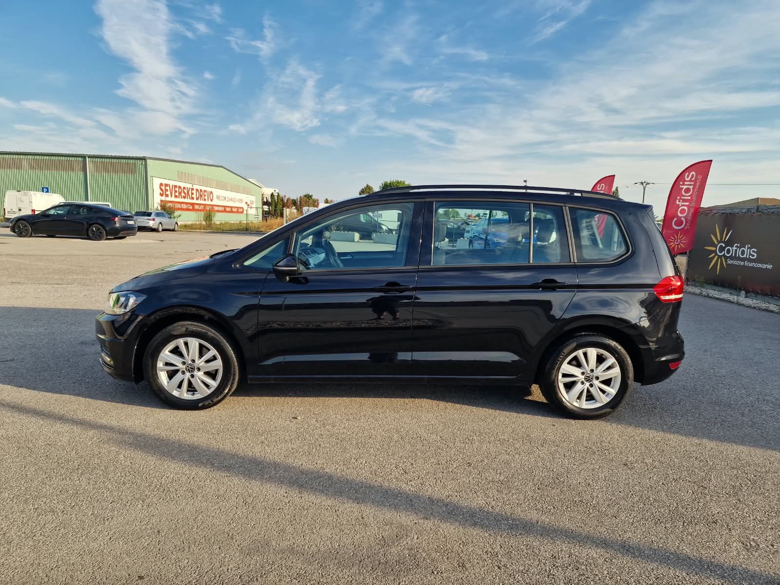 
								Volkswagen Touran 2.0 TDI Comfortline full									