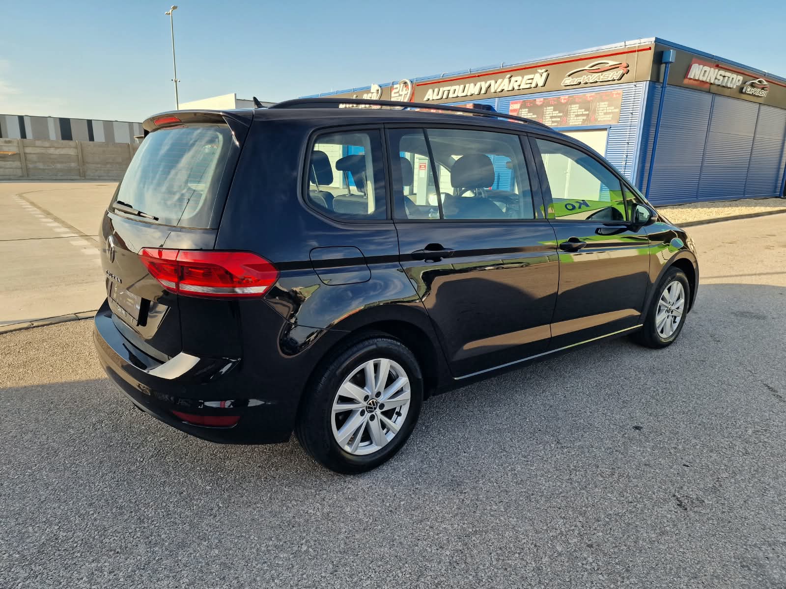 
								Volkswagen Touran 2.0 TDI Comfortline full									