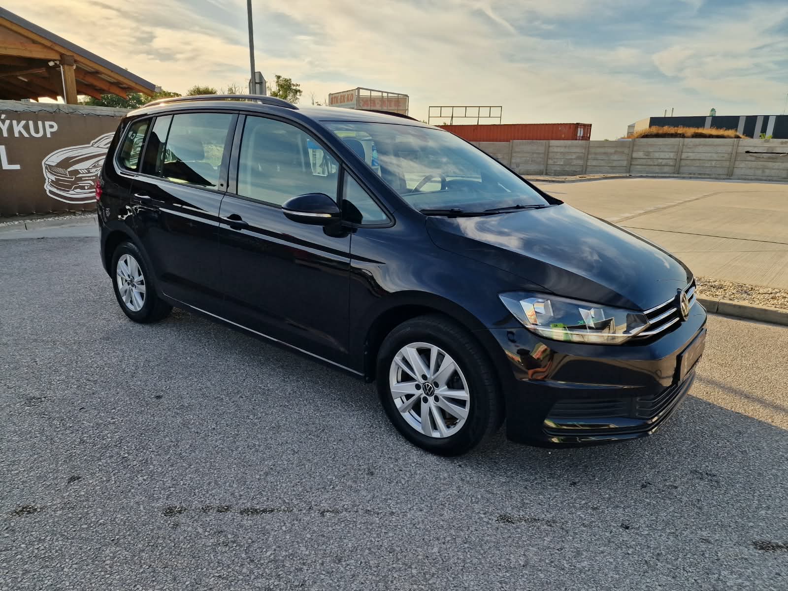 
								Volkswagen Touran 2.0 TDI Comfortline full									
