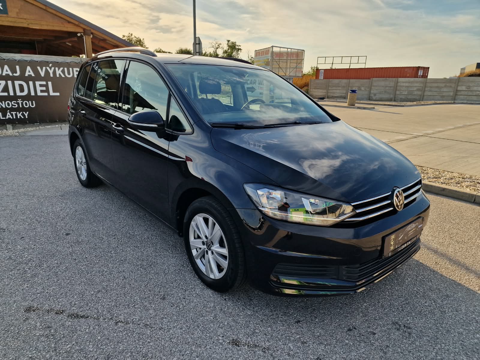 
								Volkswagen Touran 2.0 TDI Comfortline full									