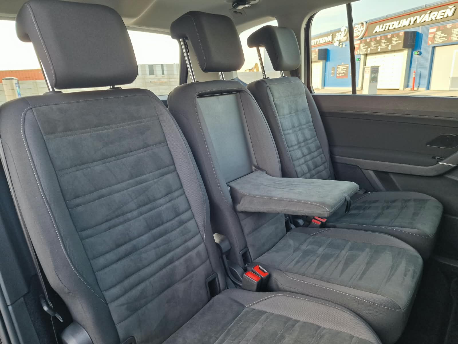 
								Volkswagen Touran 2.0 TDI Comfortline full									