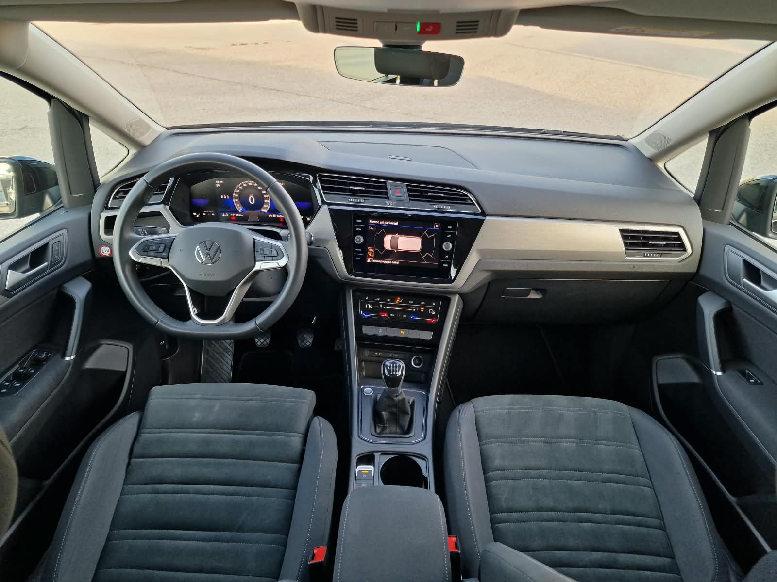 
								Volkswagen Touran 2.0 TDI Comfortline full									