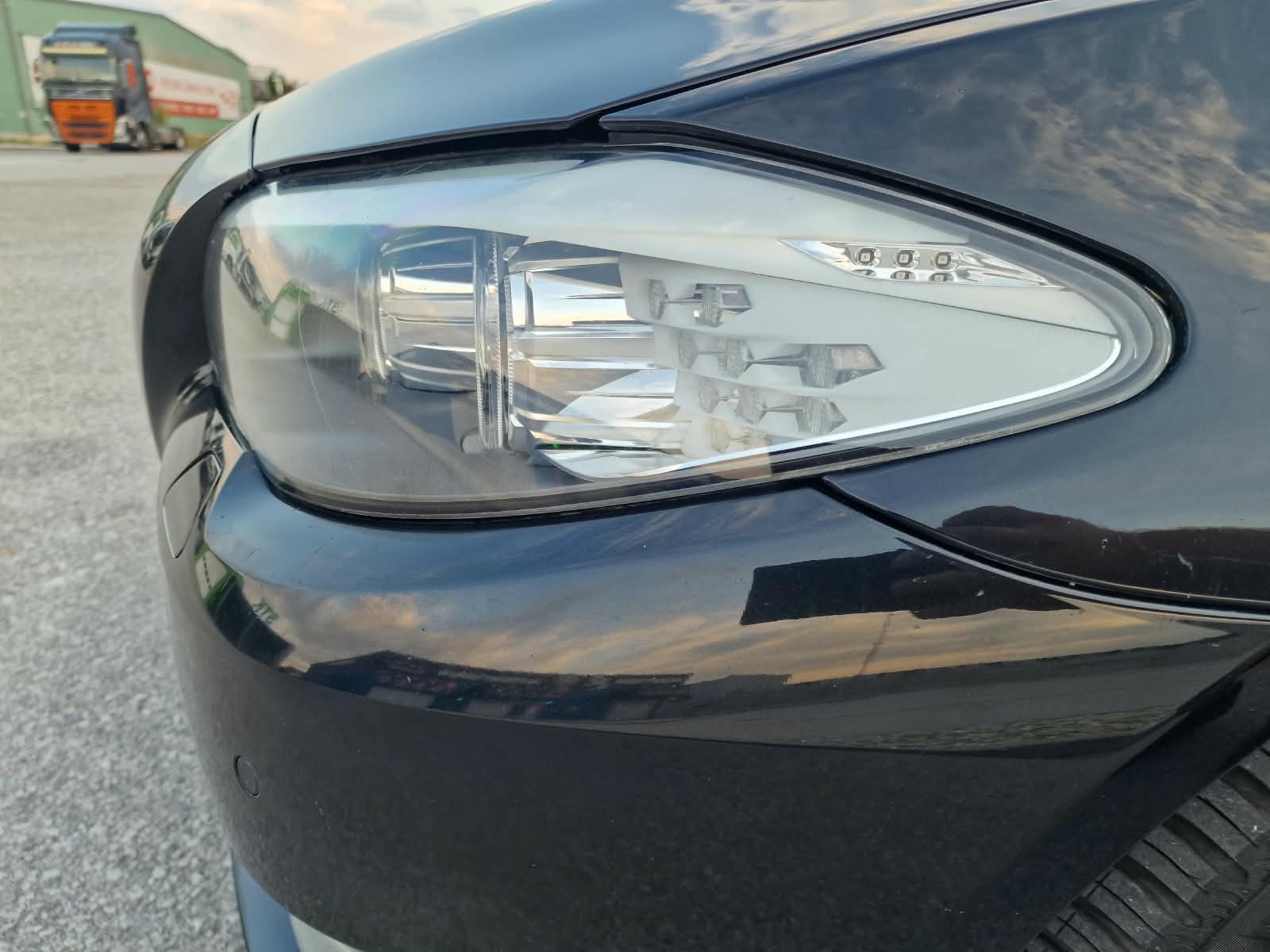 
								BMW Rad 5 525d xDrive full									