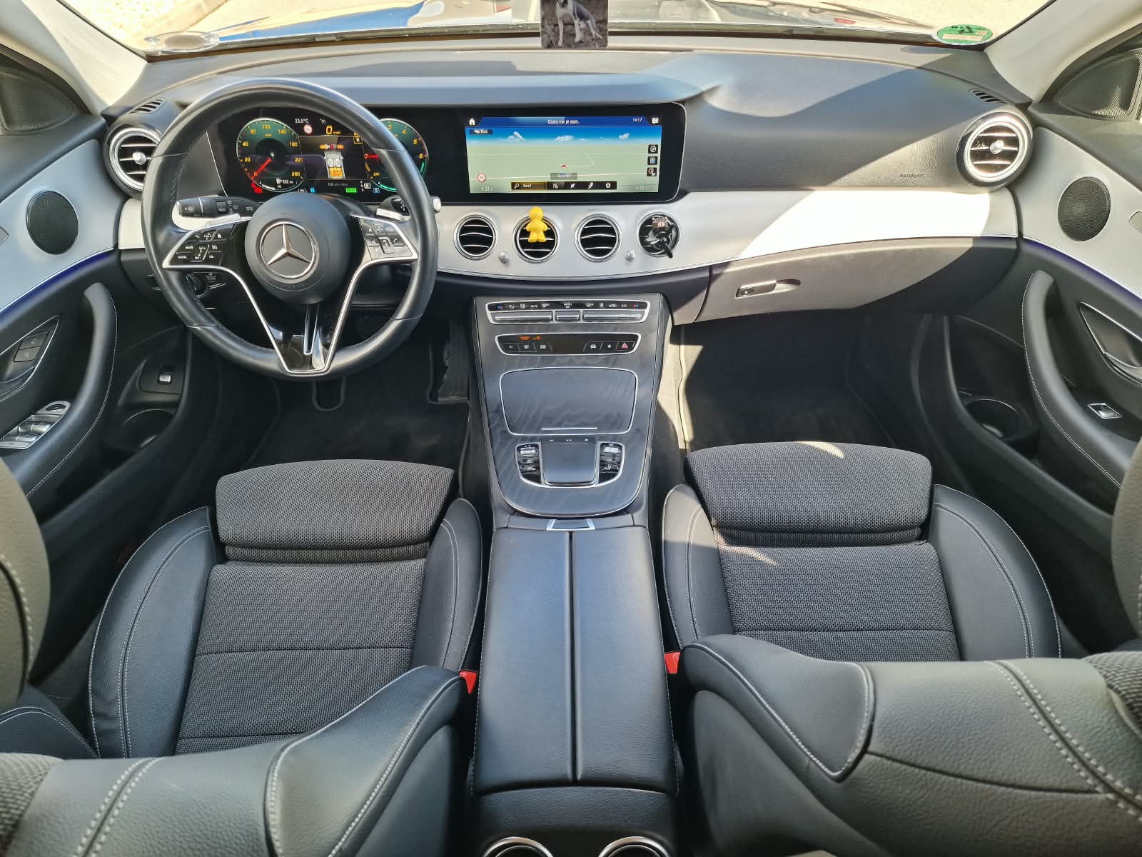 
								Mercedes-Benz E trieda Kombi 300 de A/T full									