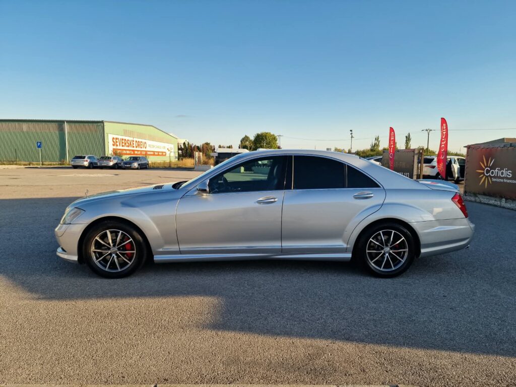 Mercedes-Benz S trieda Sedan 320 CDI 4-matic