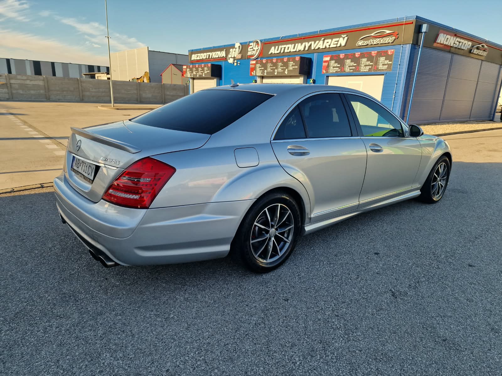
								Mercedes-Benz S trieda Sedan 320 CDI 4-matic full									