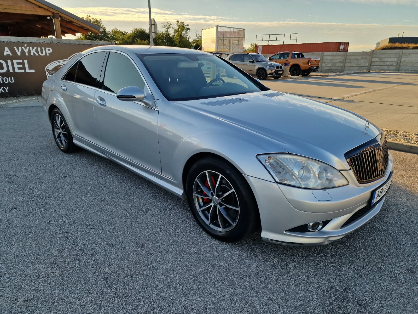 
								Mercedes-Benz S trieda Sedan 320 CDI 4-matic full									