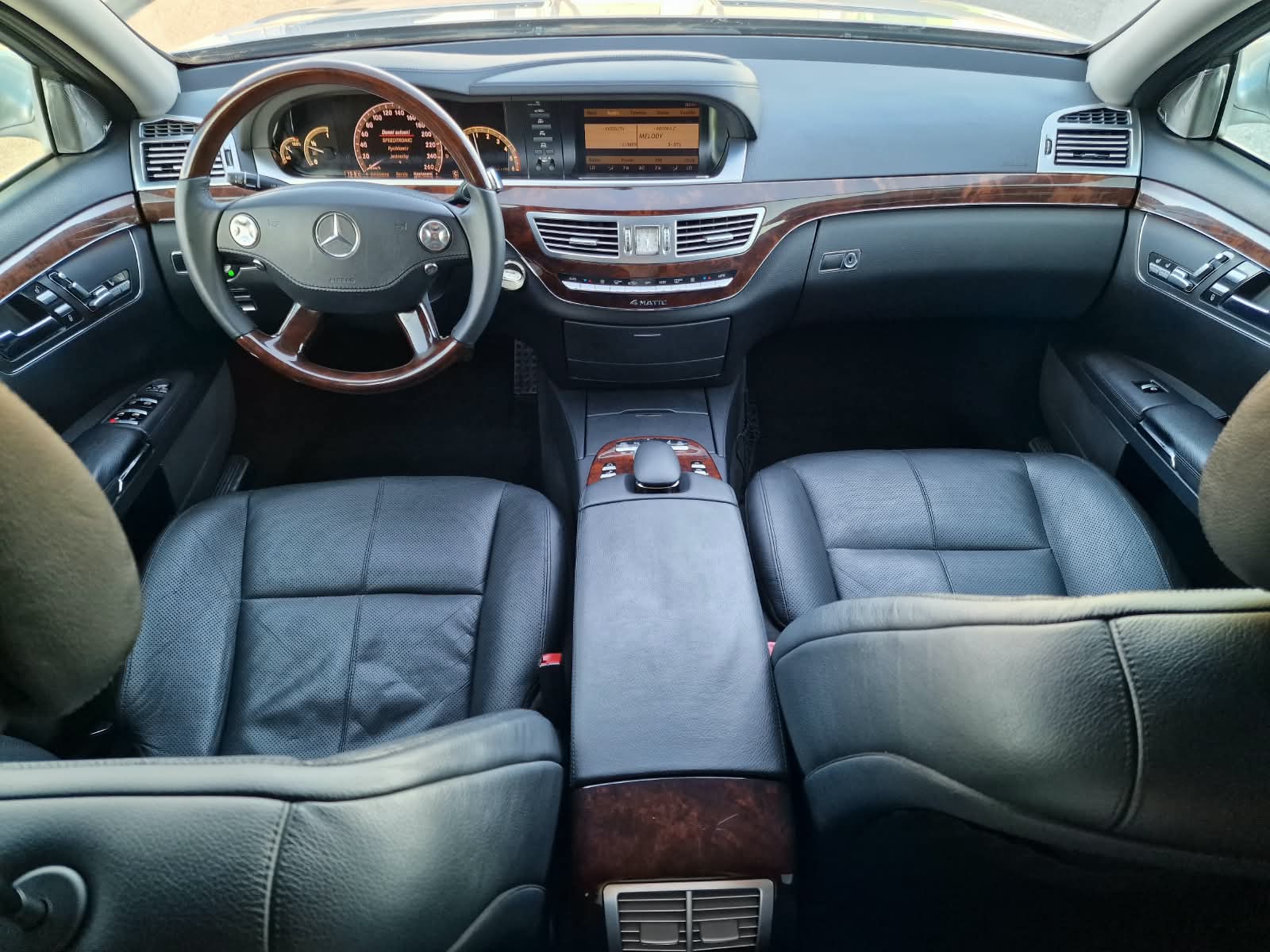 
								Mercedes-Benz S trieda Sedan 320 CDI 4-matic full									