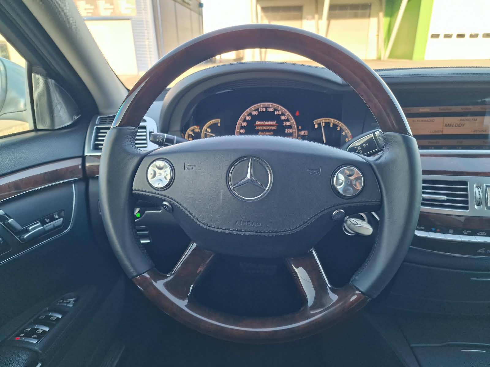 
								Mercedes-Benz S trieda Sedan 320 CDI 4-matic full									