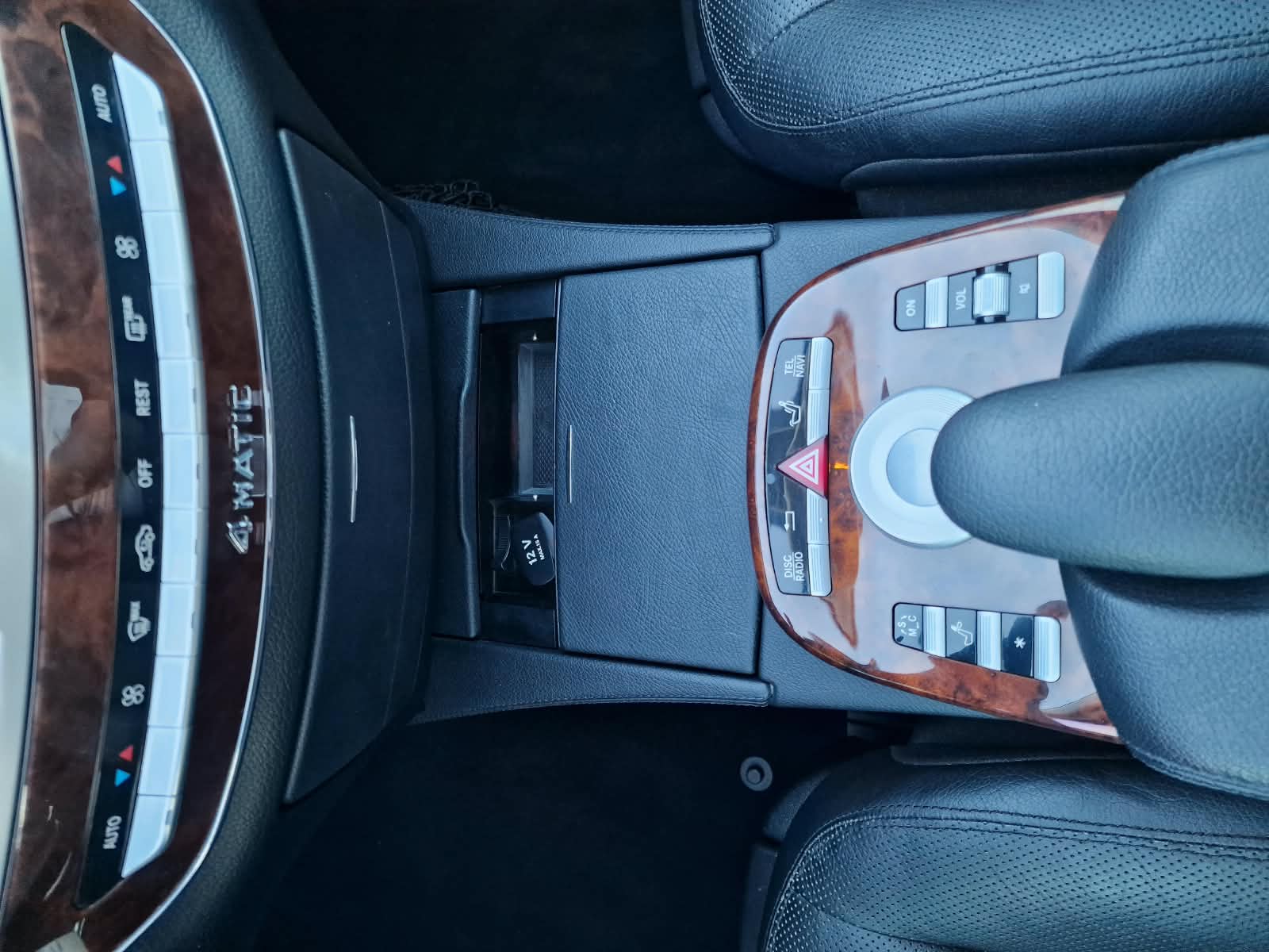 
								Mercedes-Benz S trieda Sedan 320 CDI 4-matic full									